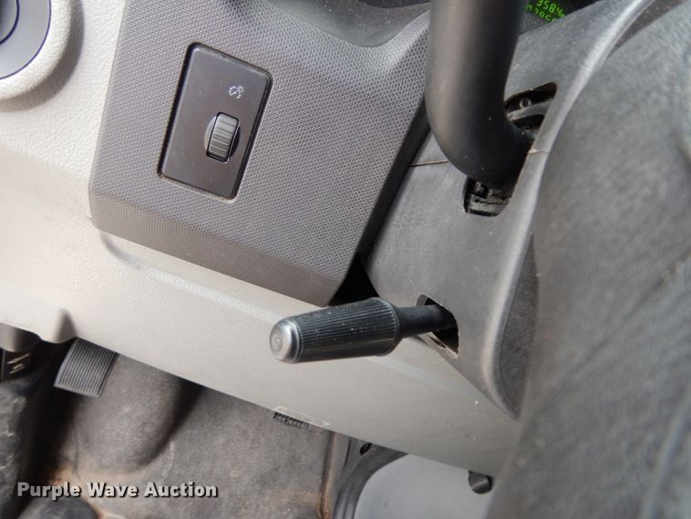 image for item DM6313 2009 Ford E450  shuttle bus