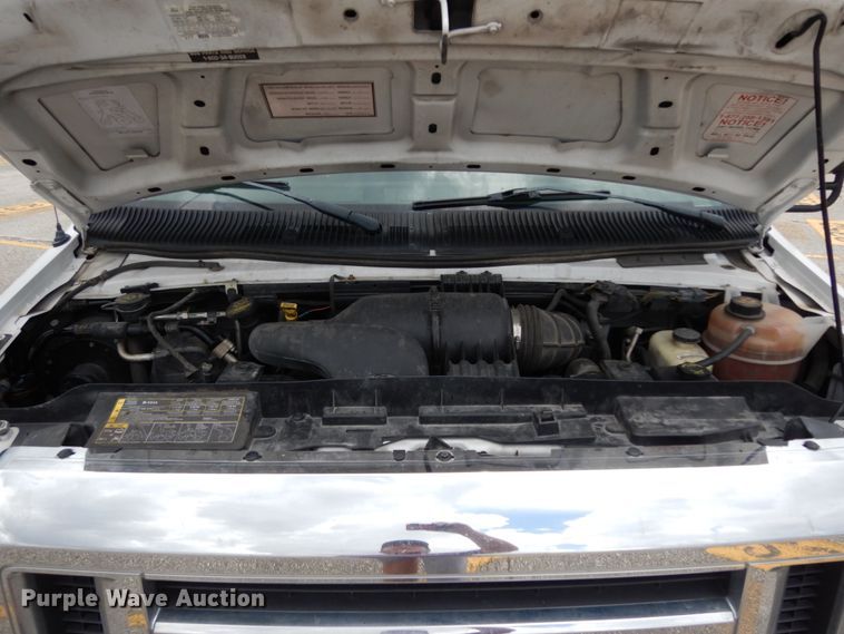 image for item DM6313 2009 Ford E450  shuttle bus