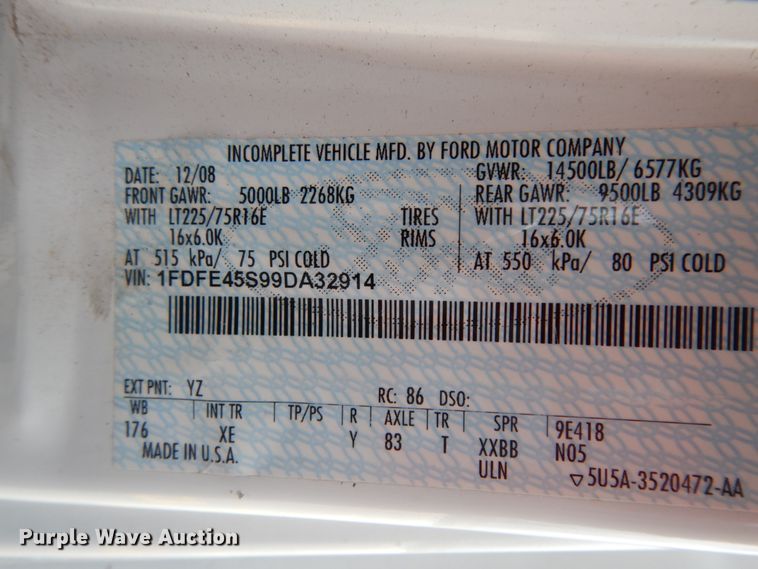 image for item DM6313 2009 Ford E450  shuttle bus