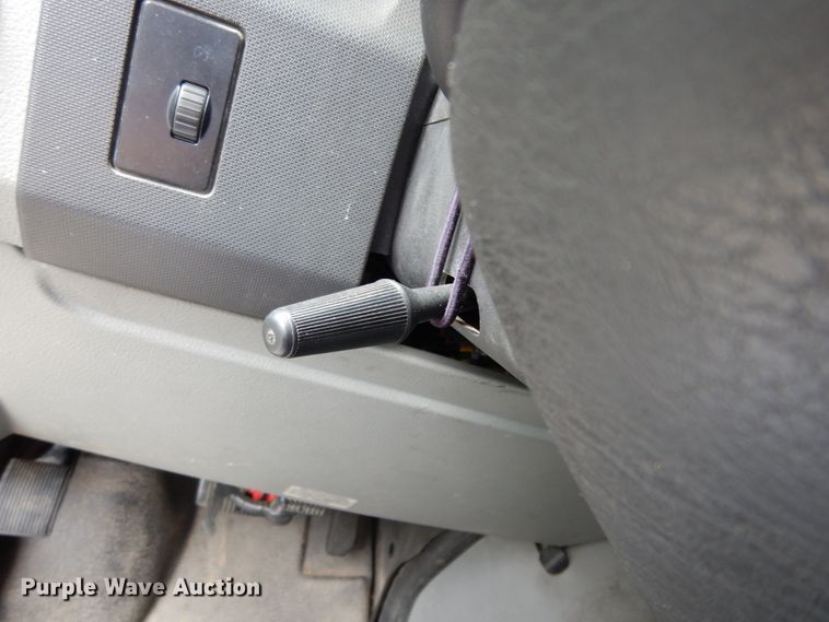 image for item DM6314 2009 Ford E450  shuttle bus