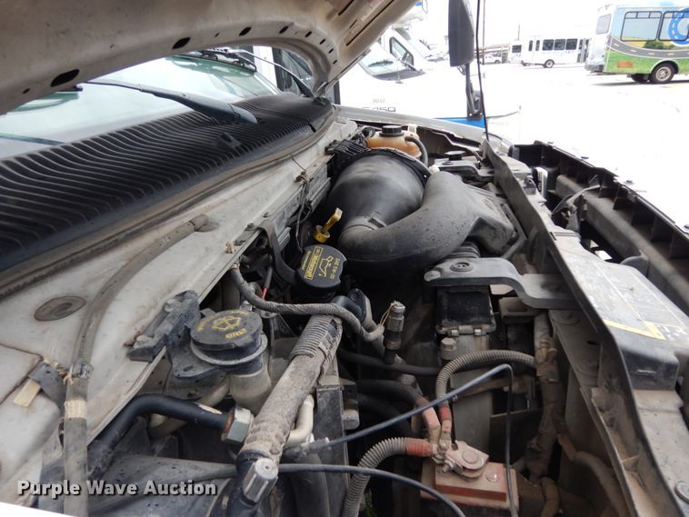 image for item DM6314 2009 Ford E450  shuttle bus