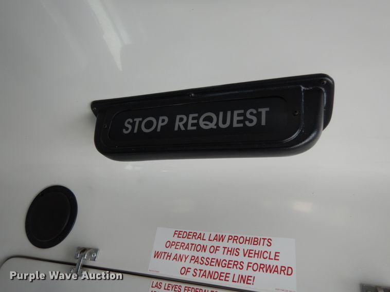 image for item DM6314 2009 Ford E450  shuttle bus