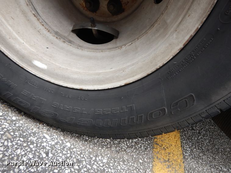 image for item DM6314 2009 Ford E450  shuttle bus