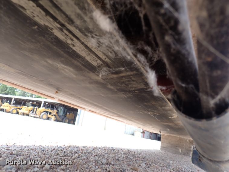 image for item DN1852 1991 HTC 1800  material conveyor