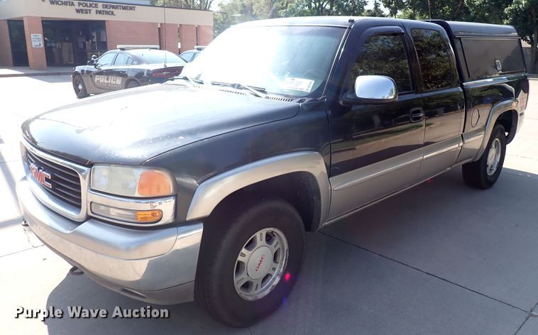 image for item DN1861 2000 GMC Sierra 1500  Ext. Cab pickup truck