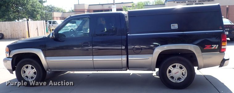 image for item DN1861 2000 GMC Sierra 1500  Ext. Cab pickup truck