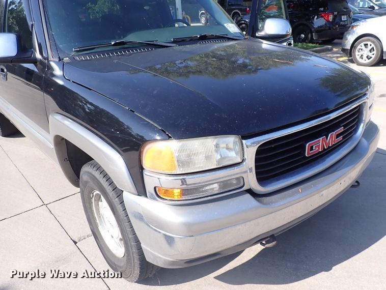 image for item DN1861 2000 GMC Sierra 1500  Ext. Cab pickup truck