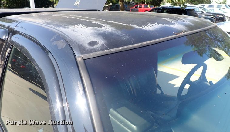 image for item DN1861 2000 GMC Sierra 1500  Ext. Cab pickup truck