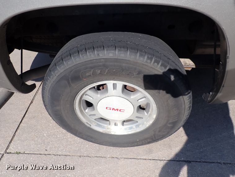 image for item DN1861 2000 GMC Sierra 1500  Ext. Cab pickup truck