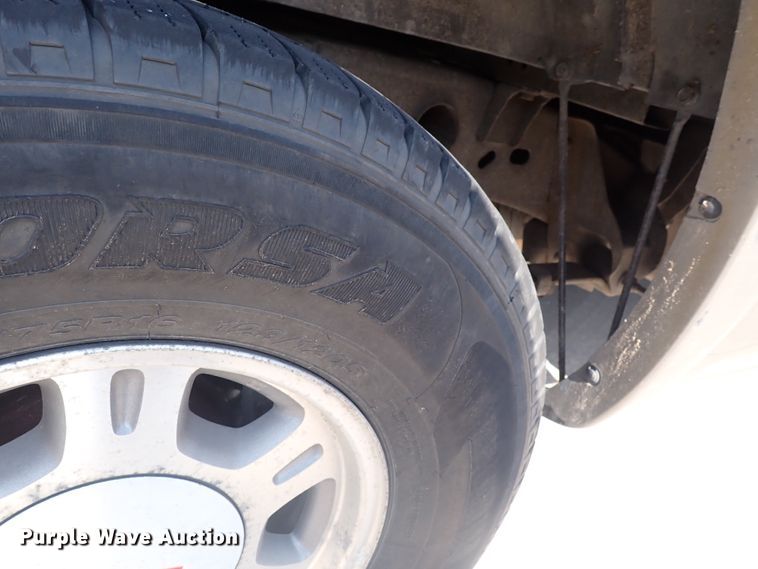 image for item DN1861 2000 GMC Sierra 1500  Ext. Cab pickup truck