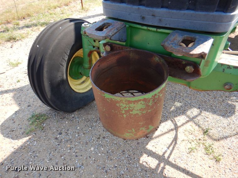 image for item EX9749 1995 John Deere 7600  tractor