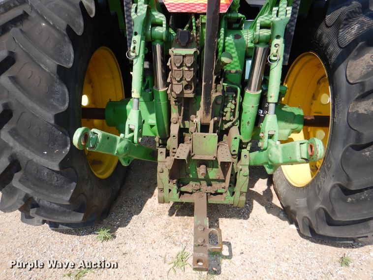 image for item EX9749 1995 John Deere 7600  tractor