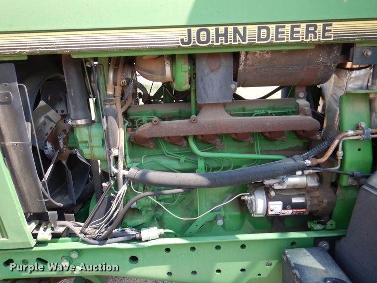 image for item EX9749 1995 John Deere 7600  tractor
