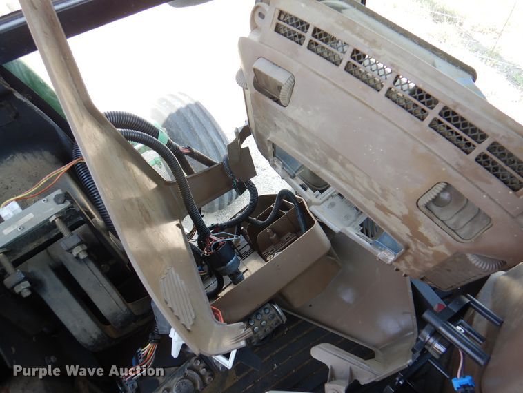 image for item EX9749 1995 John Deere 7600  tractor