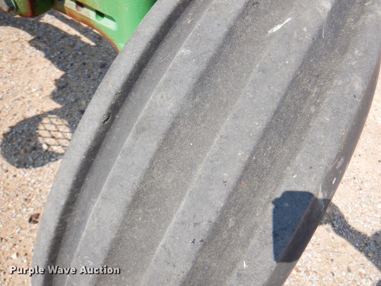 image for item EX9749 1995 John Deere 7600  tractor