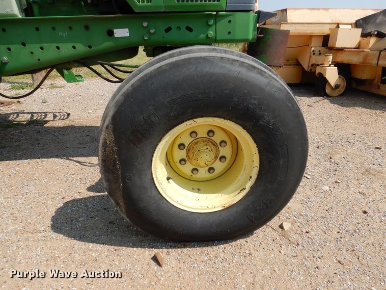 image for item EX9749 1995 John Deere 7600  tractor