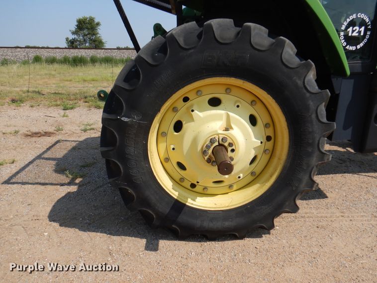 image for item EX9749 1995 John Deere 7600  tractor