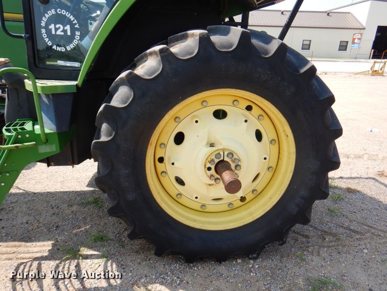 image for item EX9749 1995 John Deere 7600  tractor