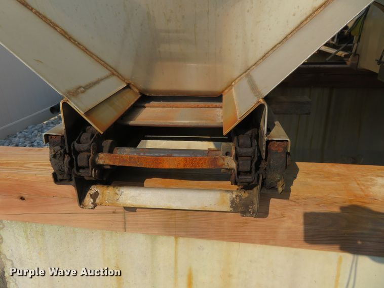 image for item FP9348 Hi-way P-7  stainless salt spreader