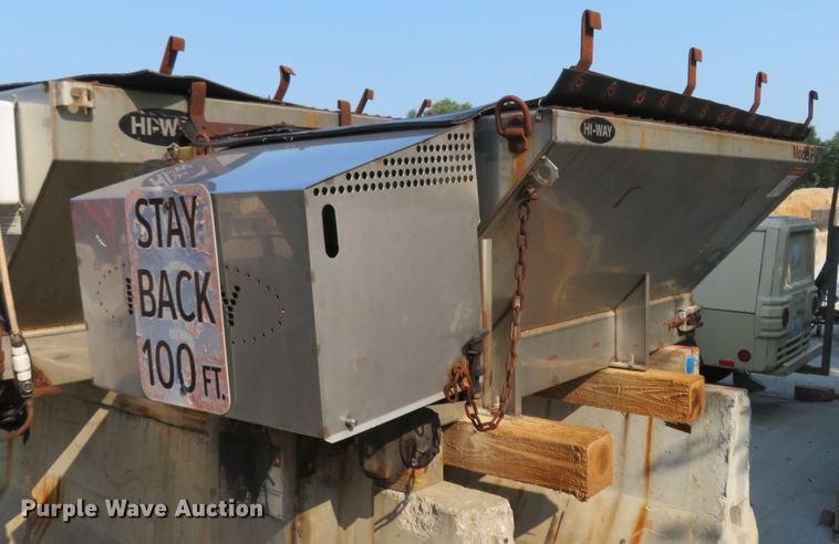 image for item FP9349 Hi-way P-7  salt spreader