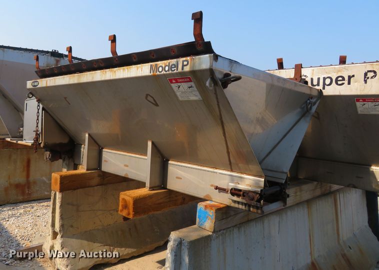 image for item FP9349 Hi-way P-7  salt spreader