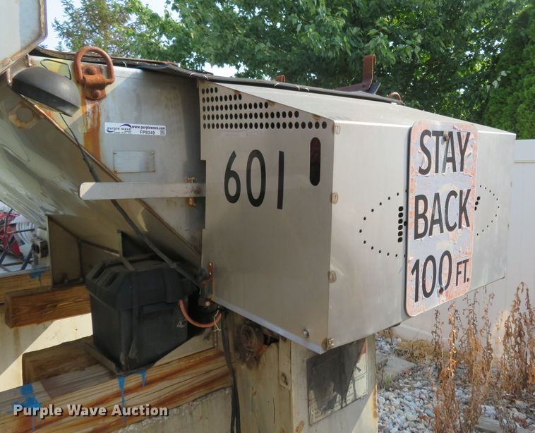 image for item FP9349 Hi-way P-7  salt spreader