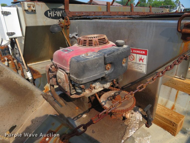 image for item FP9349 Hi-way P-7  salt spreader