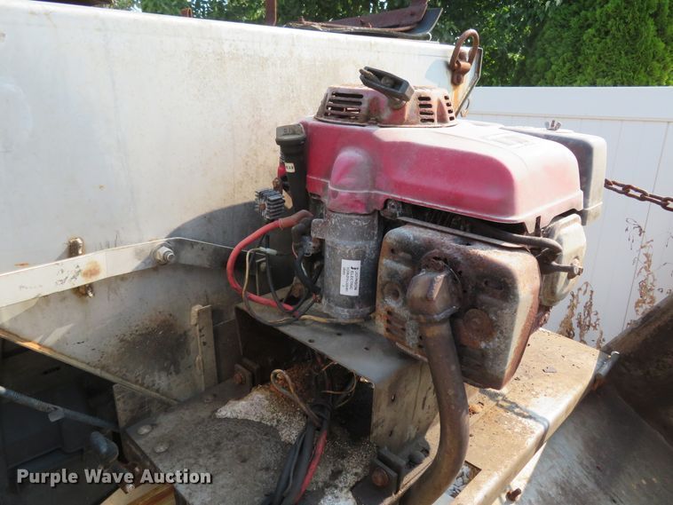 image for item FP9349 Hi-way P-7  salt spreader