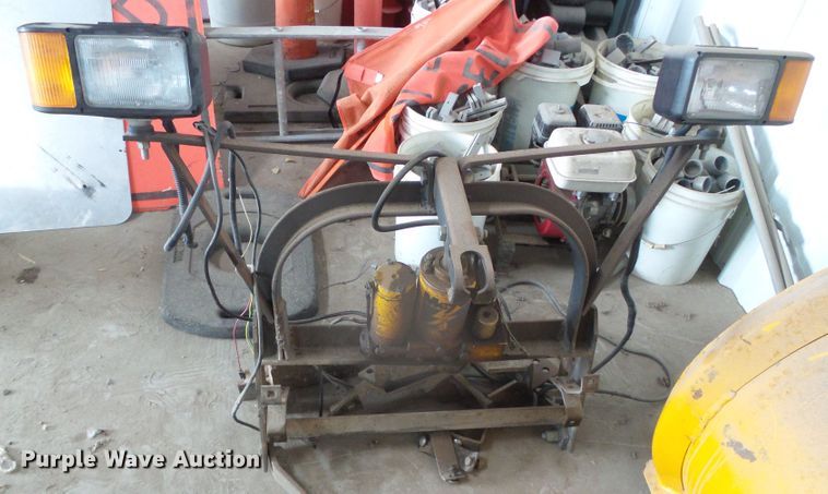 image for item GR9478 Meyer C-8  snow plow