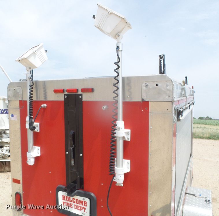 image for item GR9480 2004 CM Fire Wagon  enclosed cargo trailer