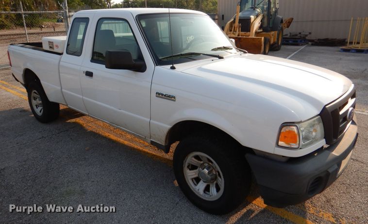 image for item IC9996 2011 Ford Ranger  SuperCab pickup truck