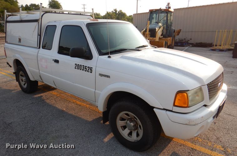 image for item IC9997 2003 Ford Ranger  SuperCab pickup truck