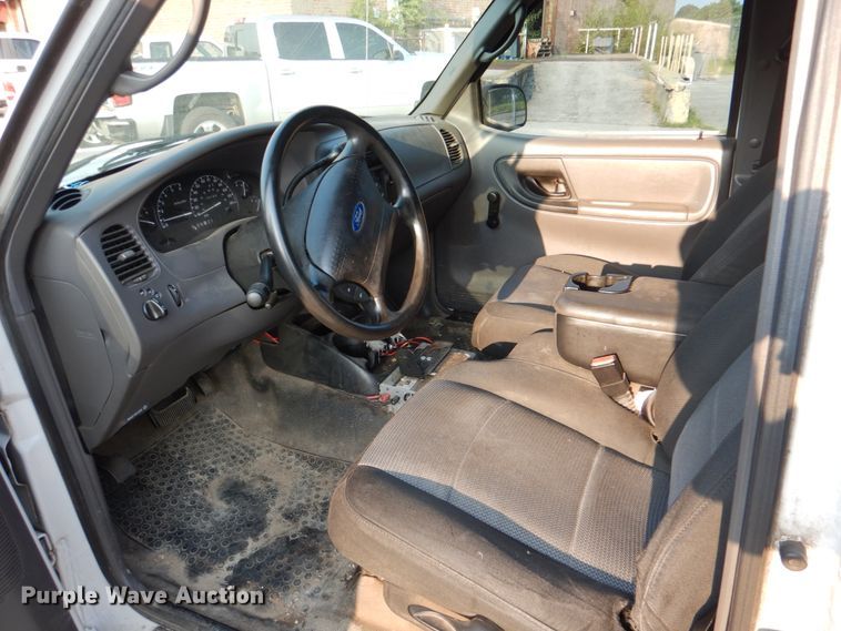 image for item IC9997 2003 Ford Ranger  SuperCab pickup truck