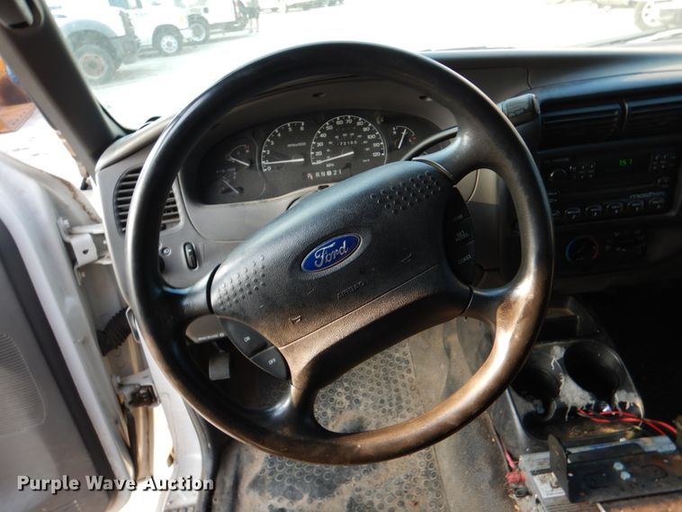 image for item IC9997 2003 Ford Ranger  SuperCab pickup truck