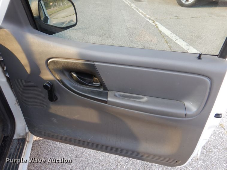 image for item IC9997 2003 Ford Ranger  SuperCab pickup truck