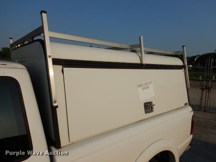 image for item IC9997 2003 Ford Ranger  SuperCab pickup truck