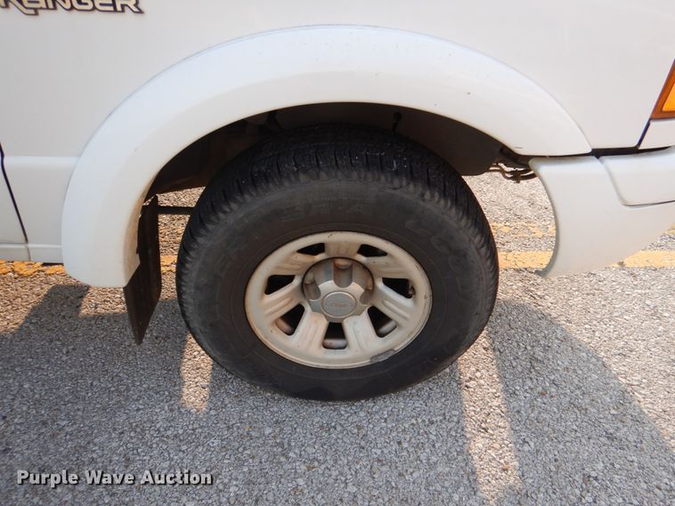image for item IC9997 2003 Ford Ranger  SuperCab pickup truck