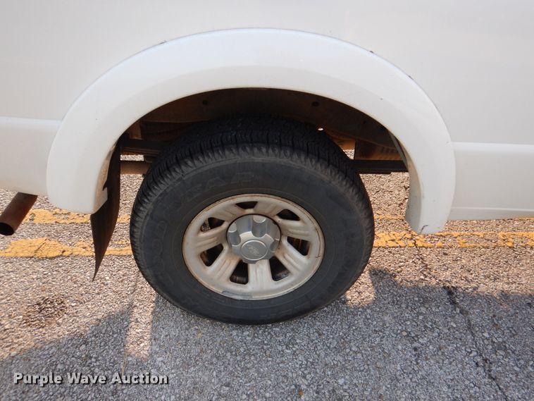 image for item IC9997 2003 Ford Ranger  SuperCab pickup truck