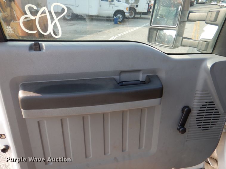 image for item IC9998 2011 Ford F450 Super Duty  flatbed truck