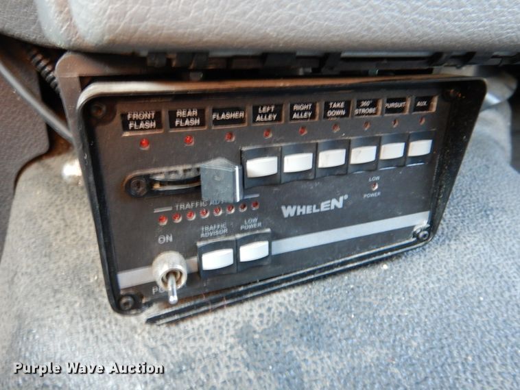 image for item IC9998 2011 Ford F450 Super Duty  flatbed truck