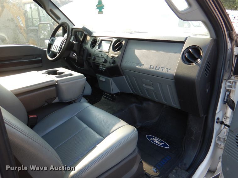 image for item IC9998 2011 Ford F450 Super Duty  flatbed truck