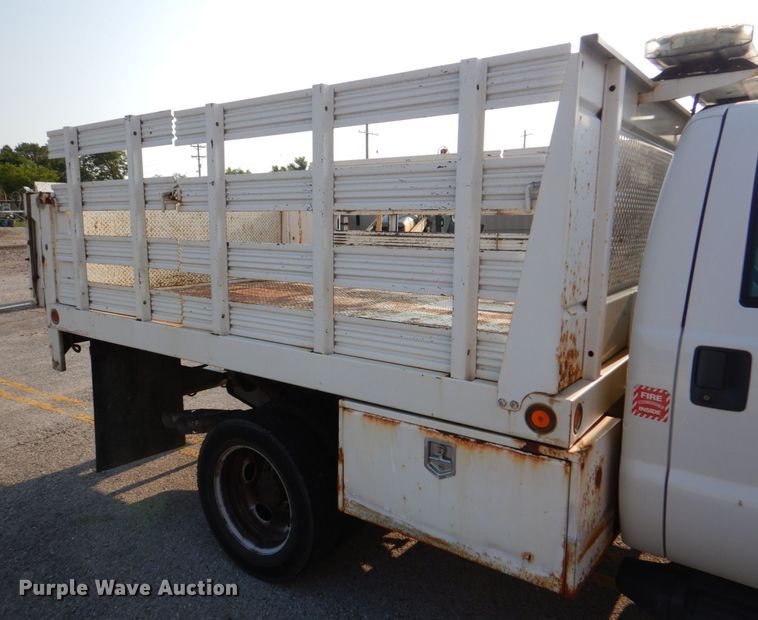 image for item IC9998 2011 Ford F450 Super Duty  flatbed truck