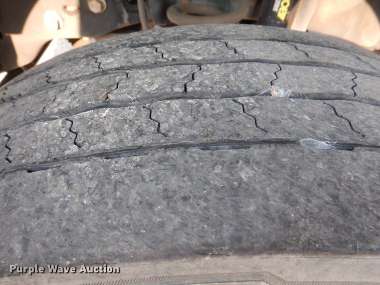 image for item IC9998 2011 Ford F450 Super Duty  flatbed truck