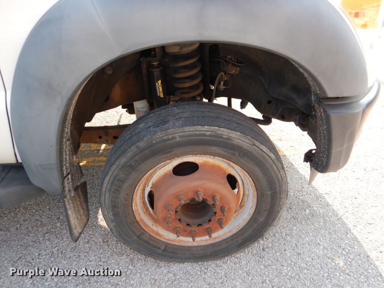 image for item IC9998 2011 Ford F450 Super Duty  flatbed truck