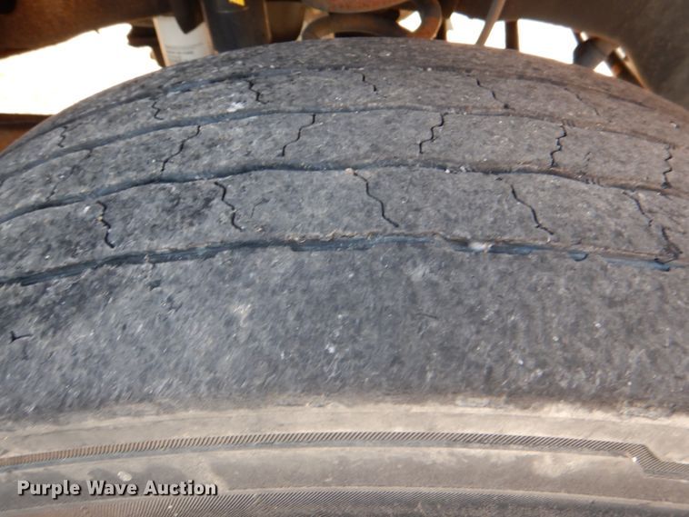 image for item IC9998 2011 Ford F450 Super Duty  flatbed truck