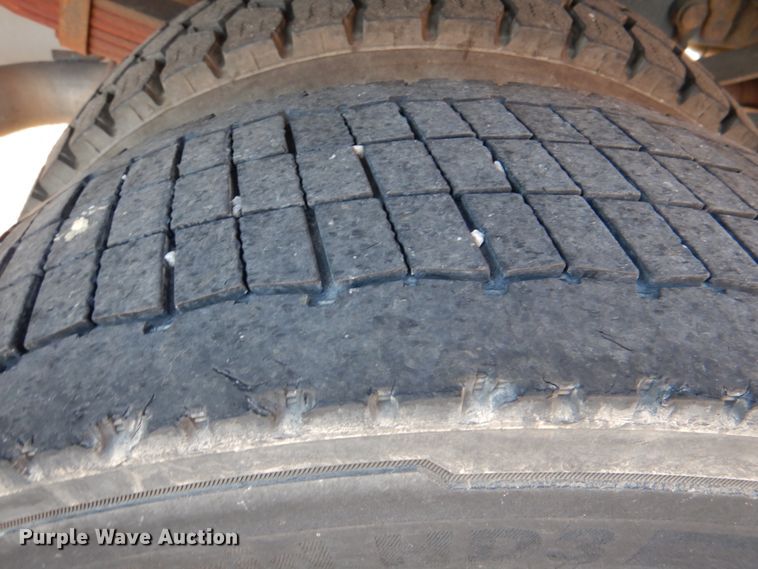 image for item IC9998 2011 Ford F450 Super Duty  flatbed truck