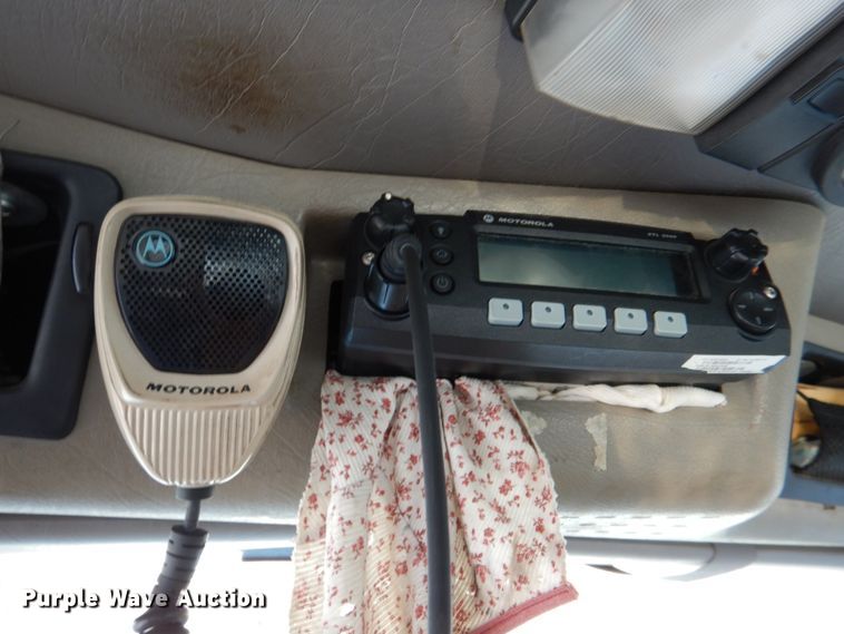 image for item ID9002 2001 International 4900  flat bed truck