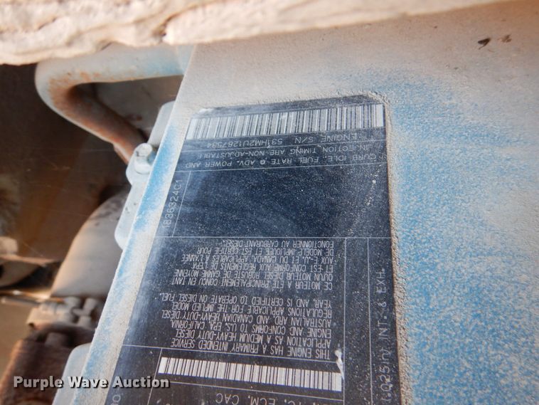 image for item ID9002 2001 International 4900  flat bed truck