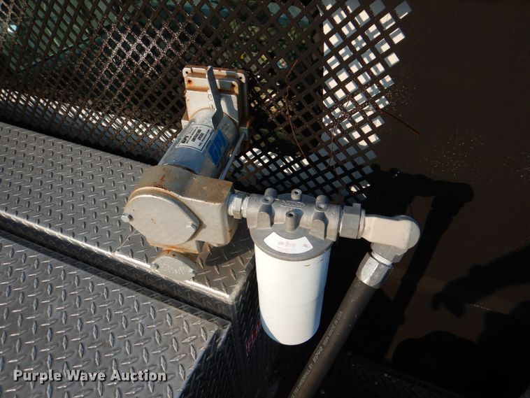 image for item ID9002 2001 International 4900  flat bed truck