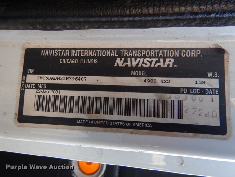 image for item ID9002 2001 International 4900  flat bed truck